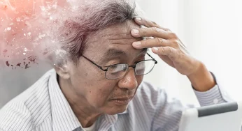 Pernah Terjatuh? Lansia Jadi Lebih Rentan Mengalami Demensia